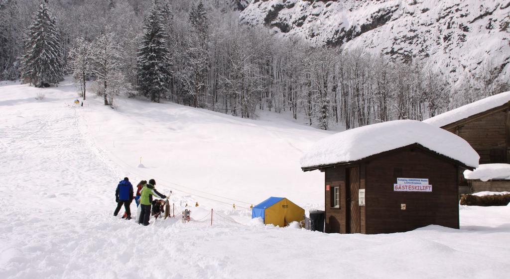 Camping Jungfrau Лаутербруннен Екстер'єр фото